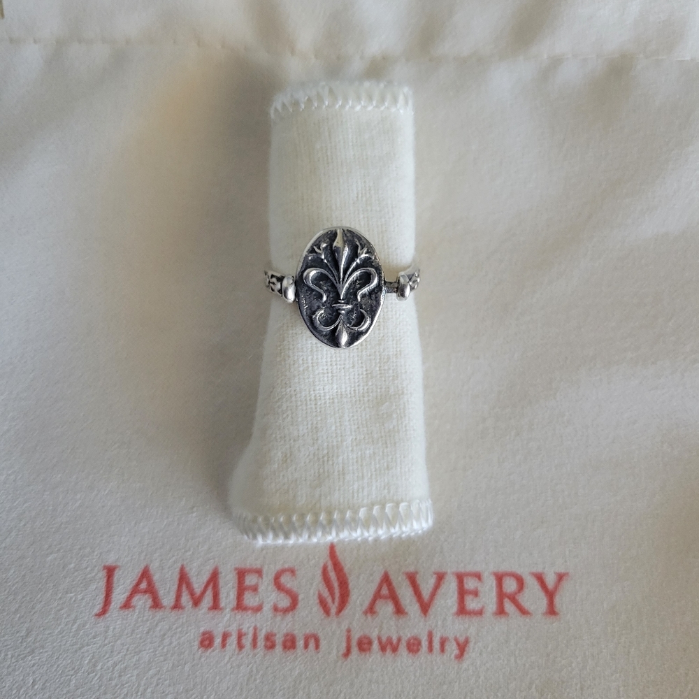 Retired James Avery Secret message ring